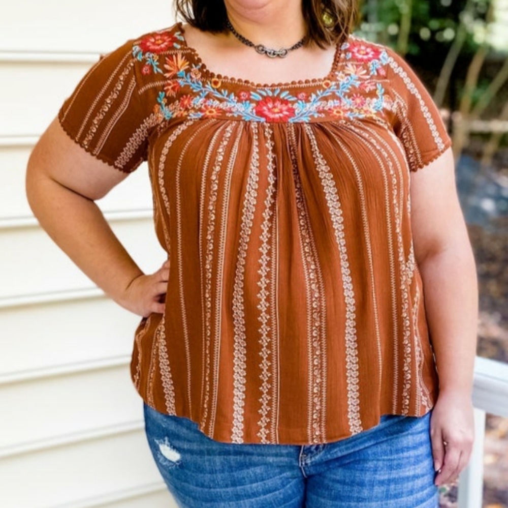 Savanna Jane embroidered top